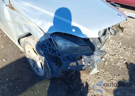 2013 Mercedes-Benz C 300 z USA, uszkodzony, nr VIN WDDGF8ABXDG124369